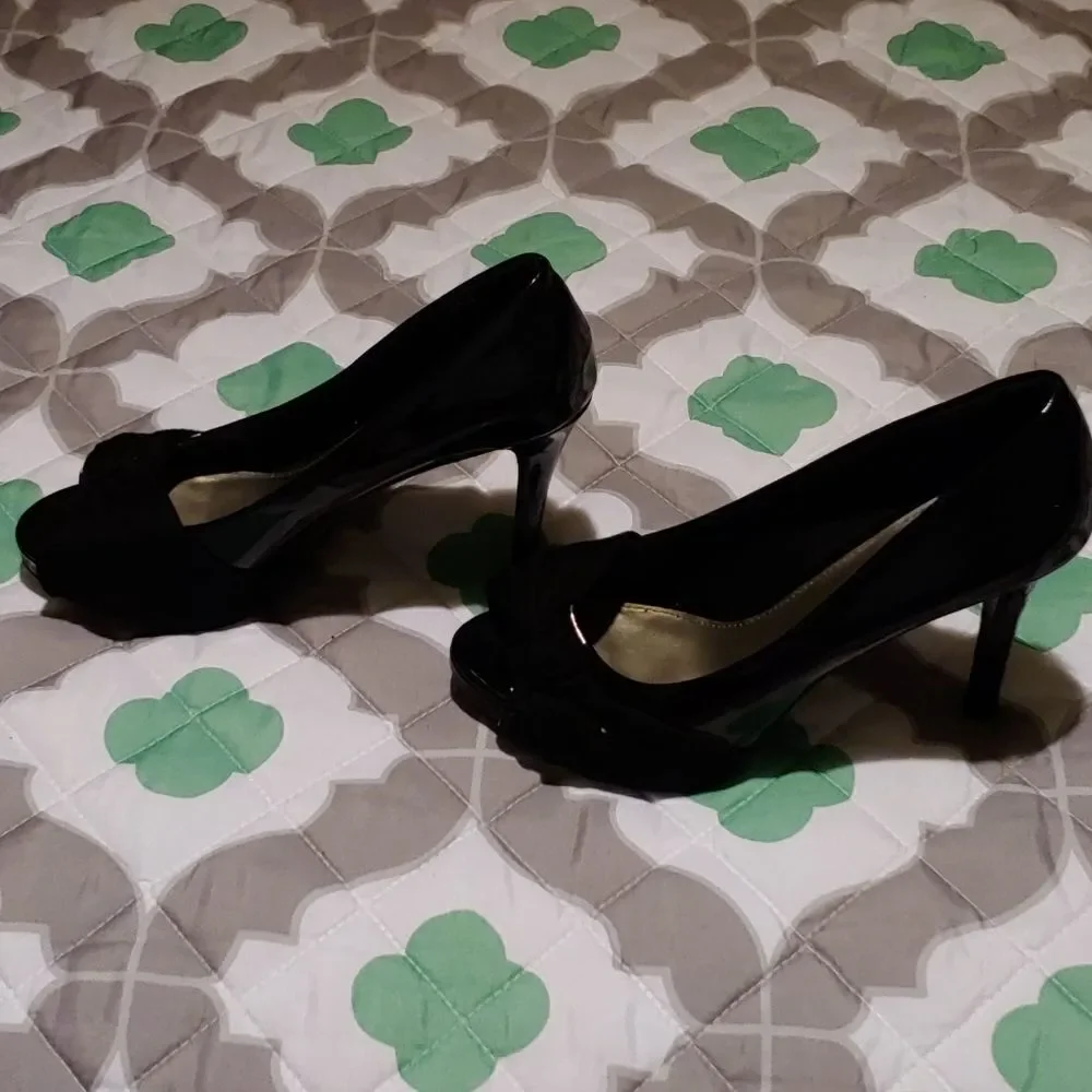 Black platforms